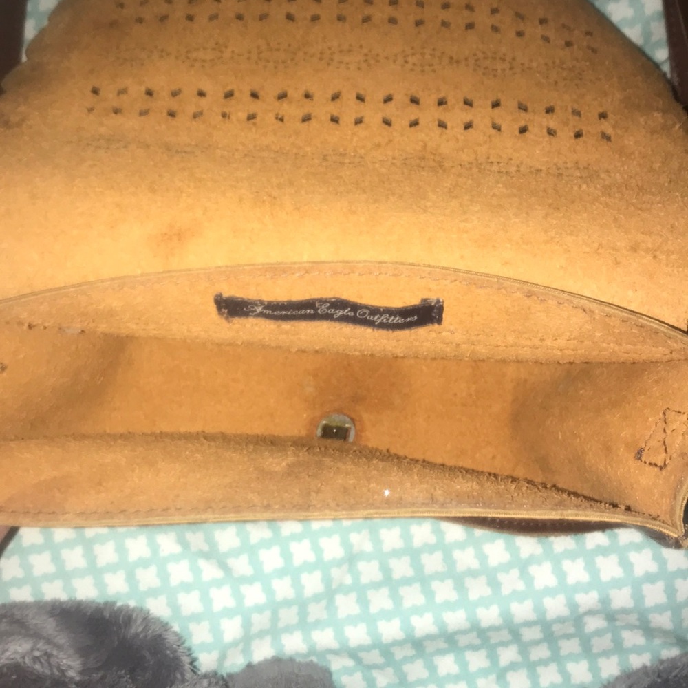 Crossbody - Picture 2 of 3